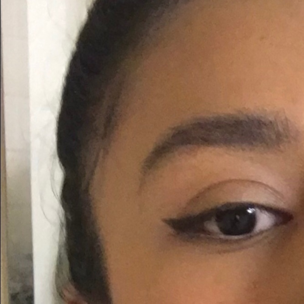 Meet your Posher, Cinthia